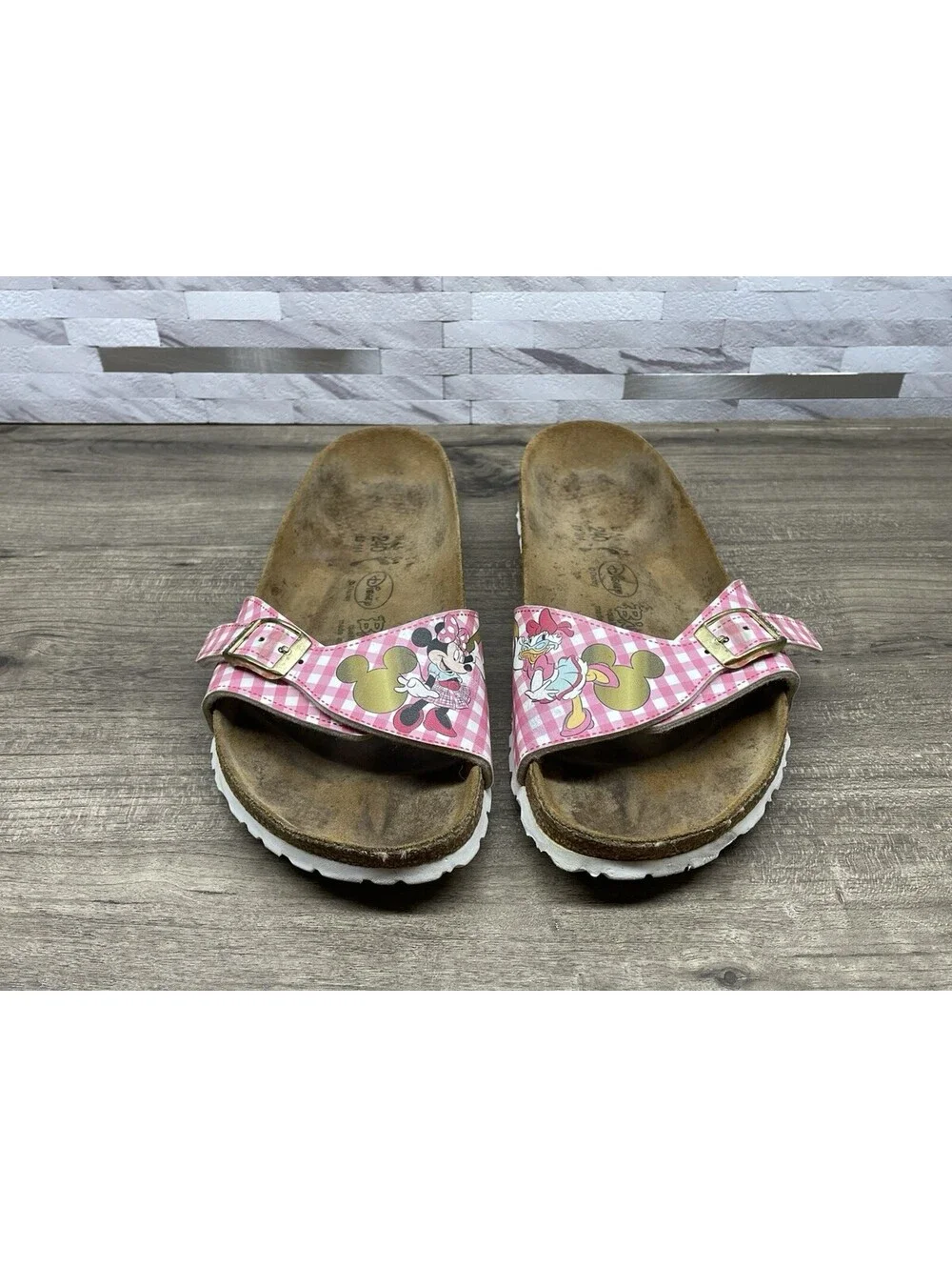 Birkis by Birkenstock Minnie Mouse Women’s Sz 6 Buckle Sandals EU 37 Disney Pink